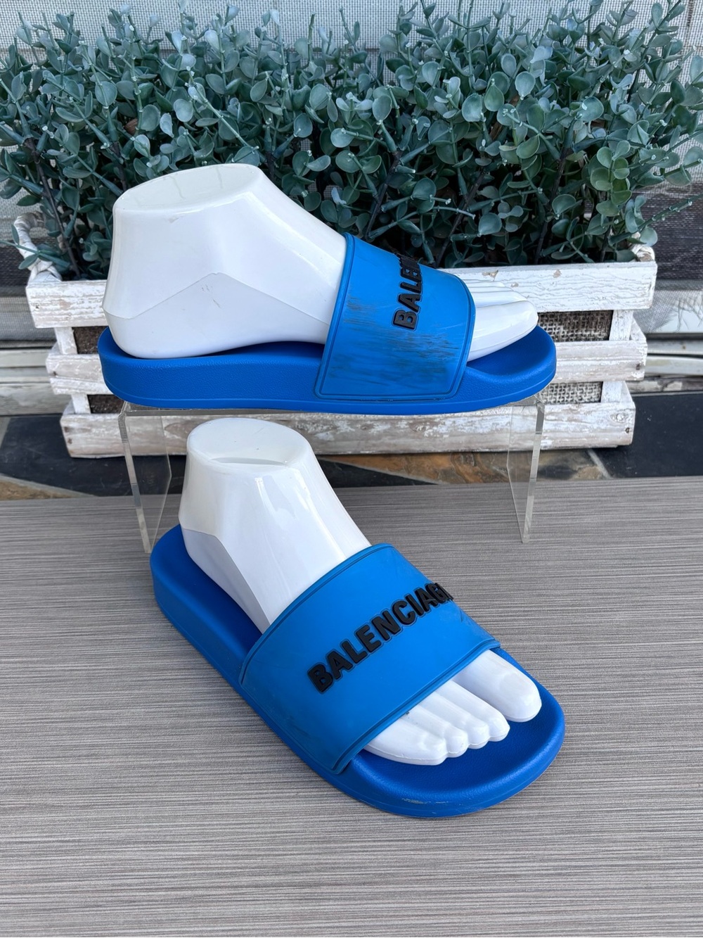 BALENCIAGA Pool Slides